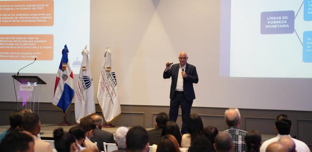 Pável Isa asegura PAE de Inabie redujo en 2% la pobreza monetaria del país