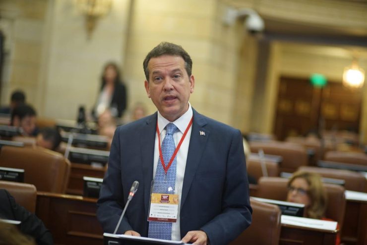 Bisonó advierte en V Cumbre Transatlántica sobre peligros de ignorar crisis haitiana desde comunidad internacional