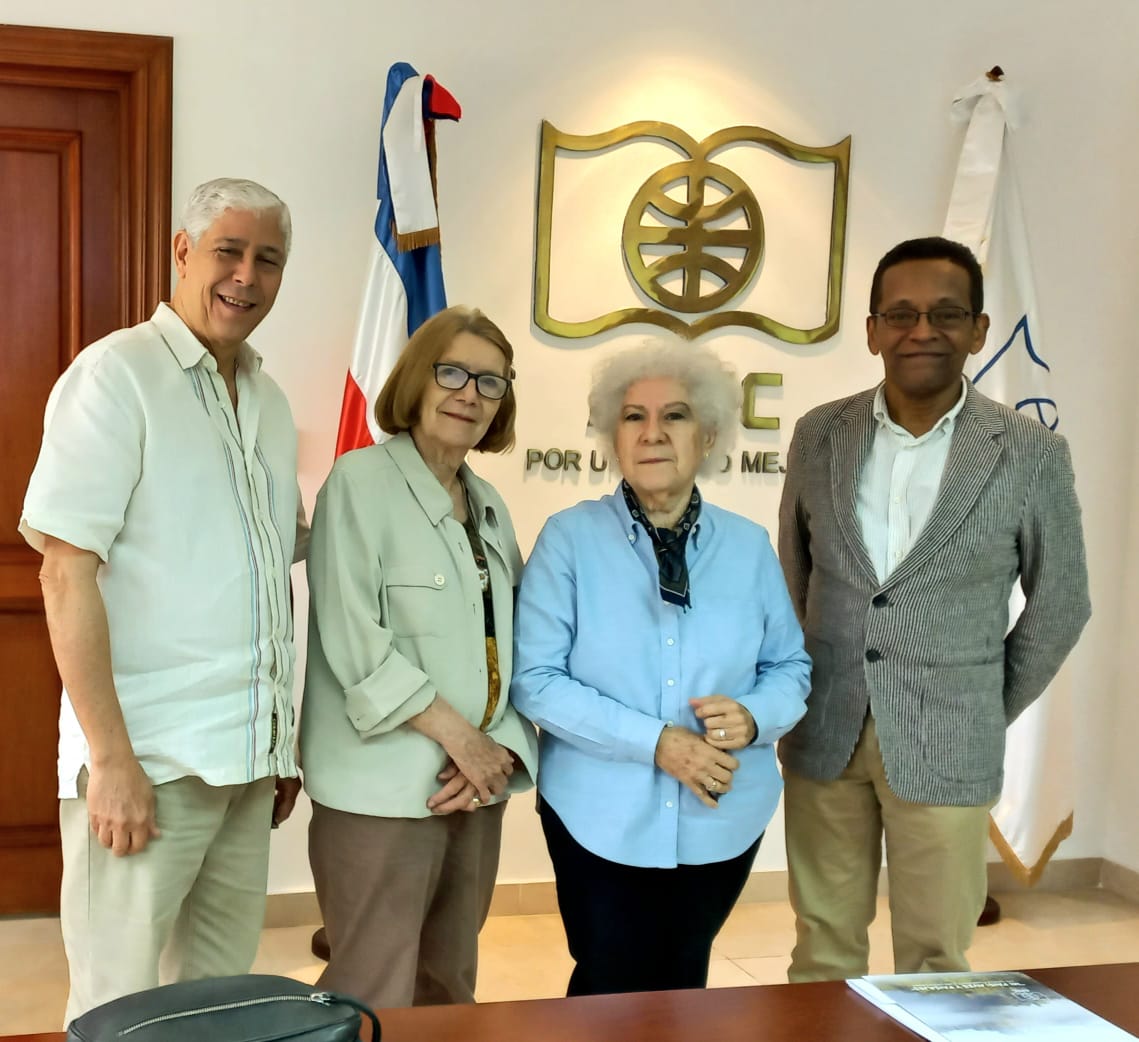 Integran jurado del concurso de fotoperiodismo APEC 2023