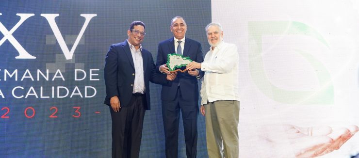 Entregan reconocimiento a instituciones han aplicado política de compras verdes