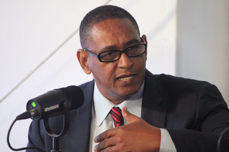 Comunicador pide cárcel para saqueadores de vehículos accidentados 