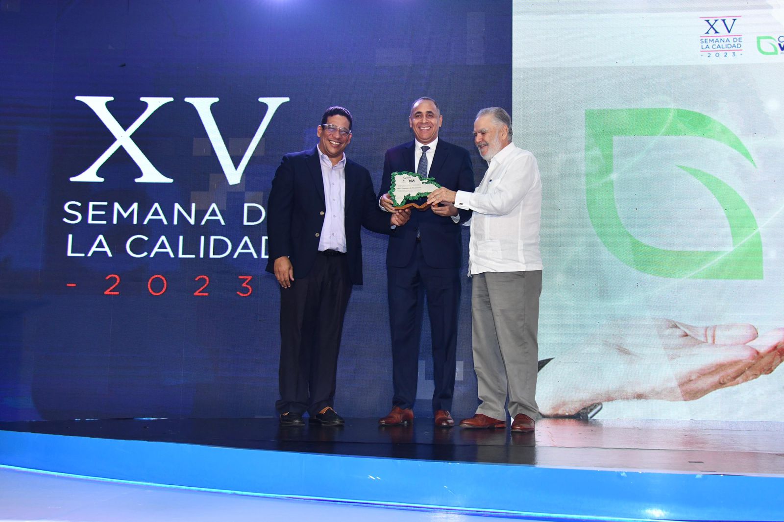 Indotel es galardonado en la Semana de la Calidad por aplicación de compras verdes