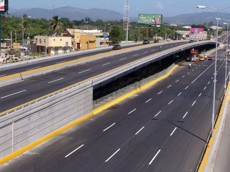 MOPC informa corregirá grieta en elevado de la Máximo Gómez con Nicolás de Ovando