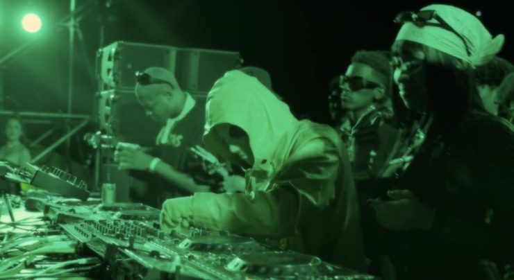 Gordo y Monchis Flakes se presentan ante miles de personas en la explanada del Coliseo Teo Cruz