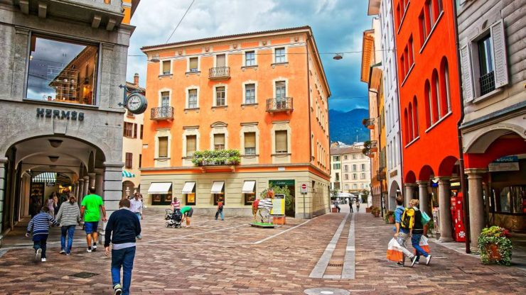 Una ciudad suiza comienza a aceptar el pago con criptomonedas de los impuestos municipales