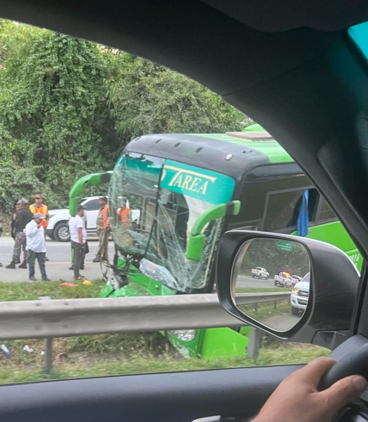 Empresa Tarea Bus lamenta verse envuelta en accidente provocado por presuntos atracadores