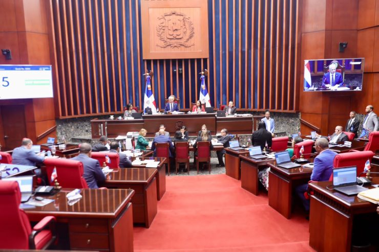 Senadores aprueban presupuesto general del Estado para 2024 por más de un billón de pesos