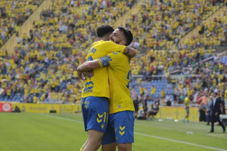 3-0. Las Palmas deleita y el submarino se hunde en la isla
