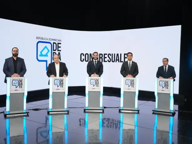 Candidatos a Senaduría por el DN debaten sobre educación, Haití y reforma fiscal