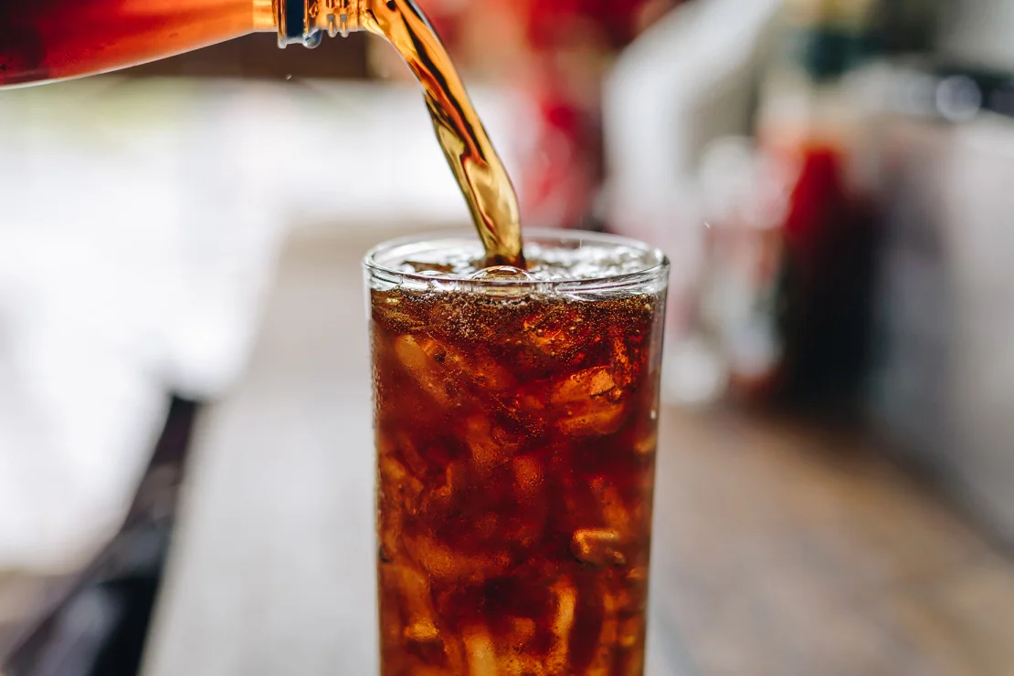 Consumir bebidas dietéticas aumenta el riesgo de enfermedades cardíacas peligrosas en un 20%, según un nuevo estudio