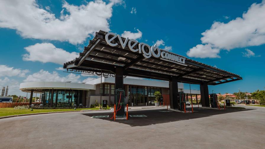 Primera electrolinera de Latinoamérica y el Caribe abre sus puertas en Bávaro-Punta Cana