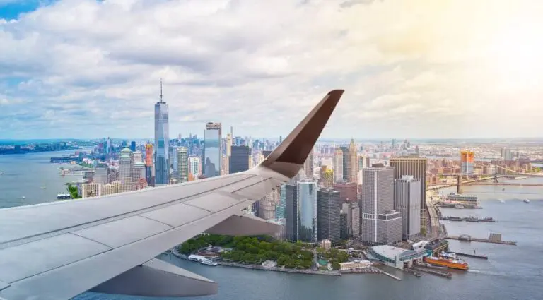 Los aeropuertos de Nueva York y Nueva Jersey cierran tras terremoto