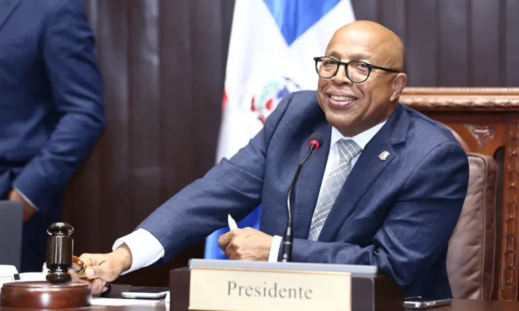 Pacheco favorece reducir cantidad de diputados