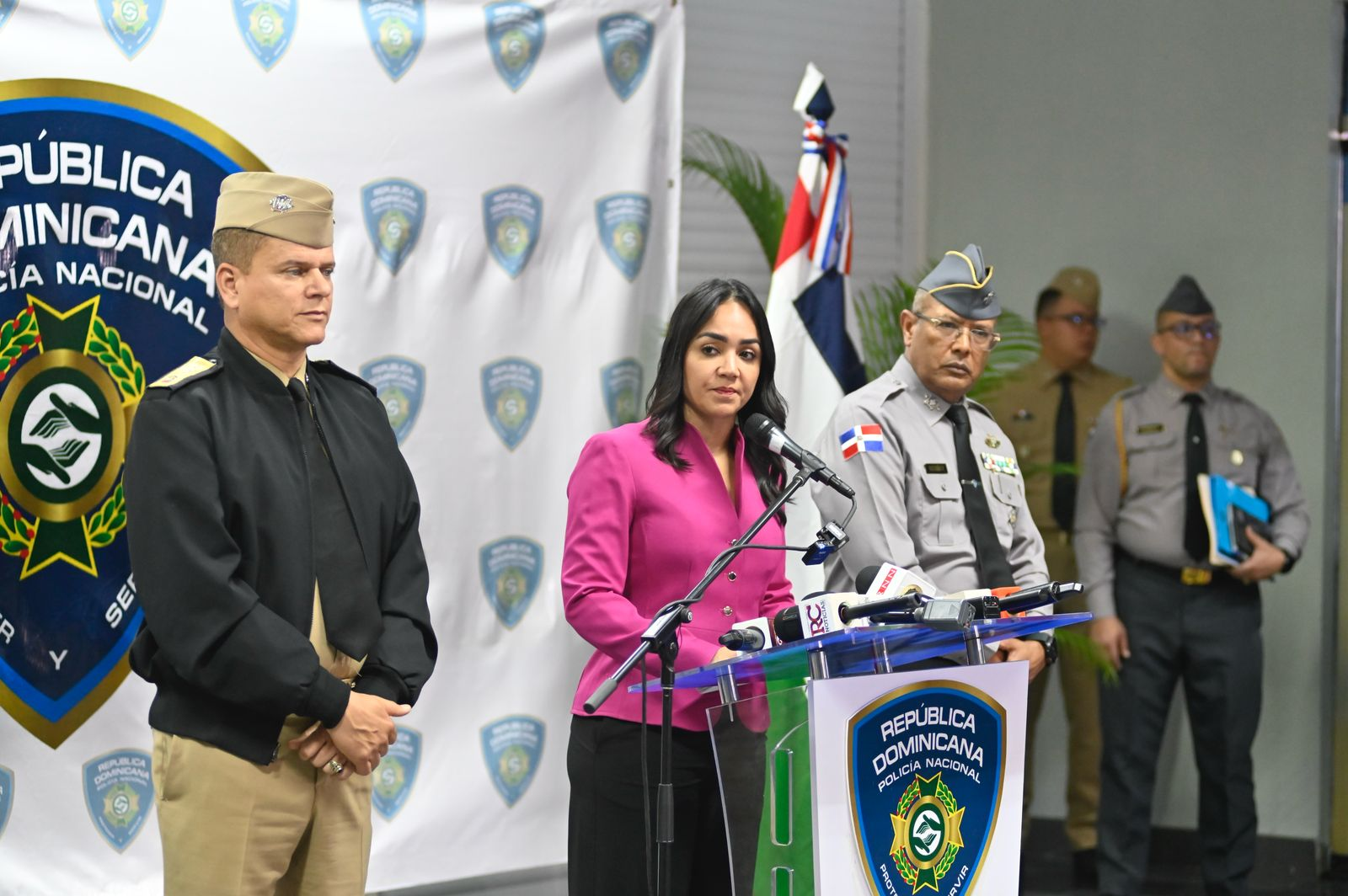 Faride Raful se solidariza con familiares de policía muerto en SDN